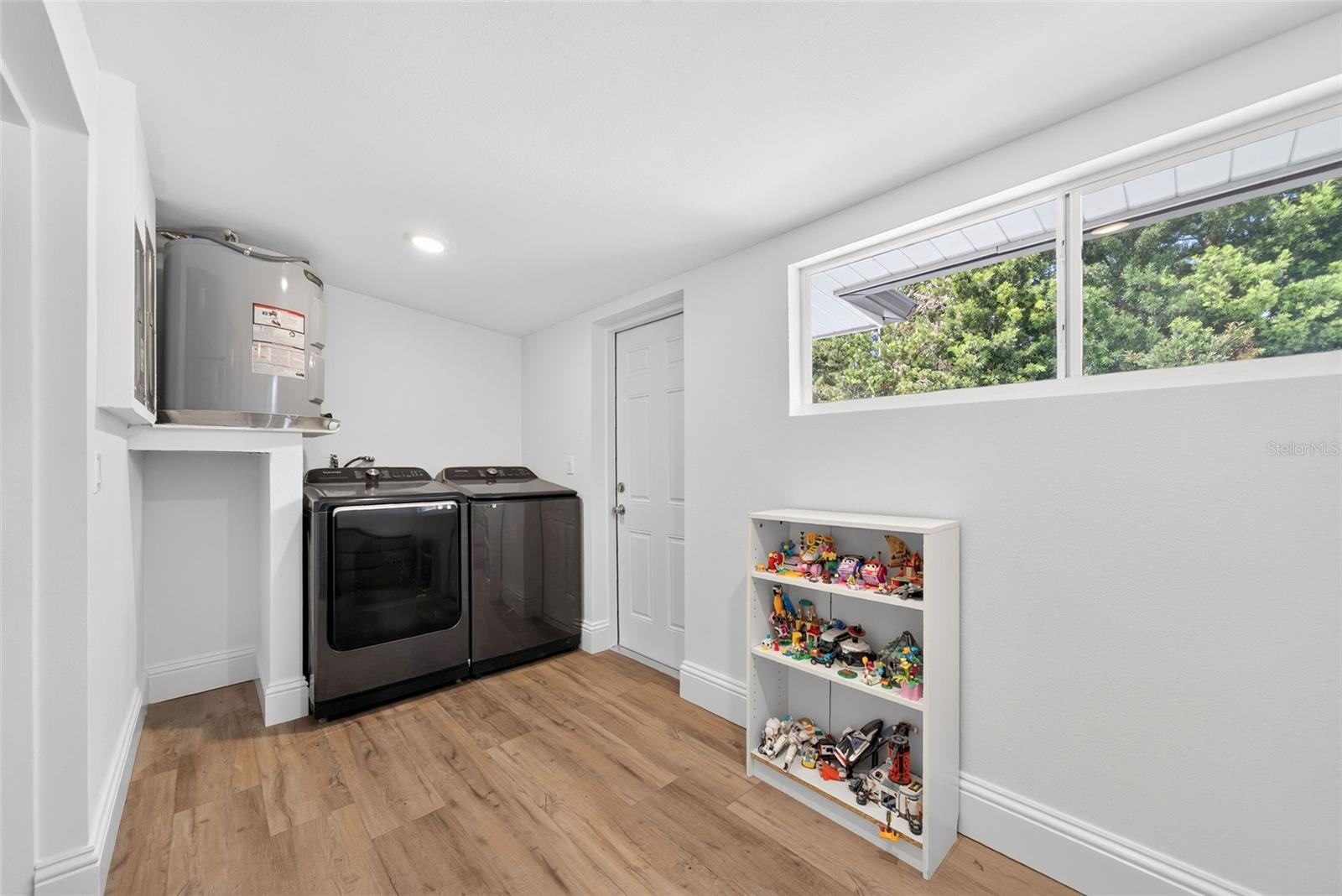 OAKLAND SHORES 1ST ADD - Residential