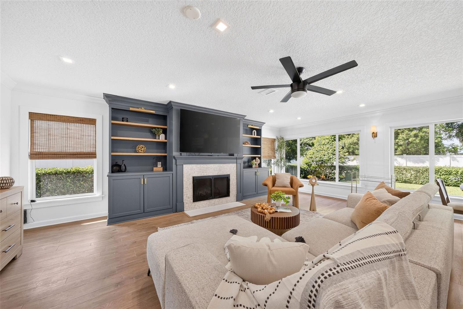 OAKLAND SHORES 1ST ADD - Residential
