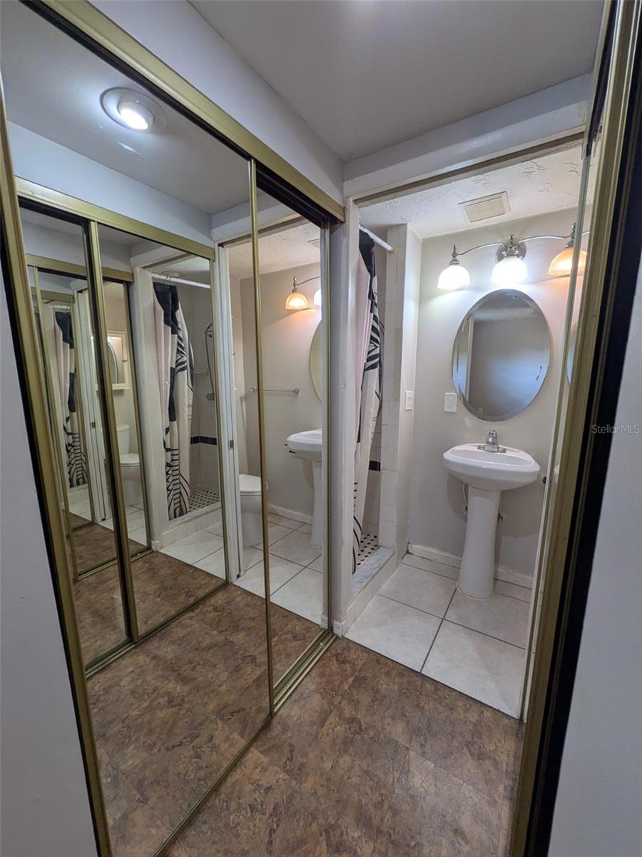 JACKSON HEIGHTS - Residential Lease