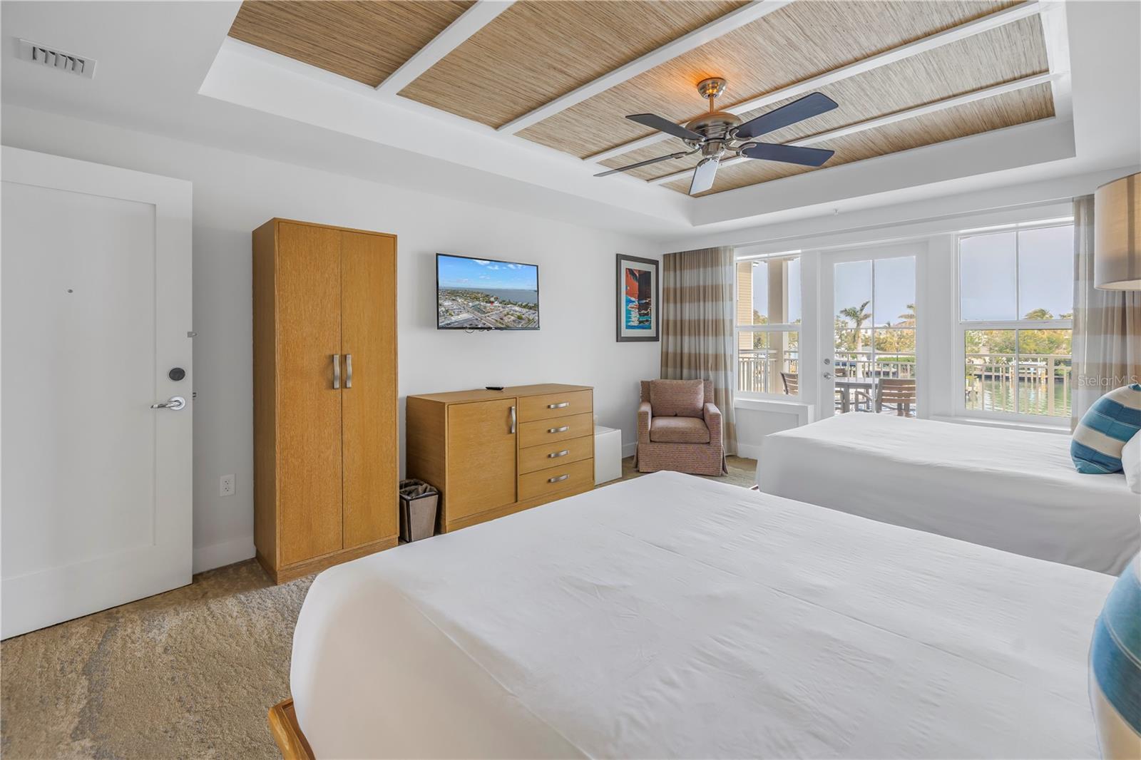 WATERLINE VILLAS & MARINA - Residential