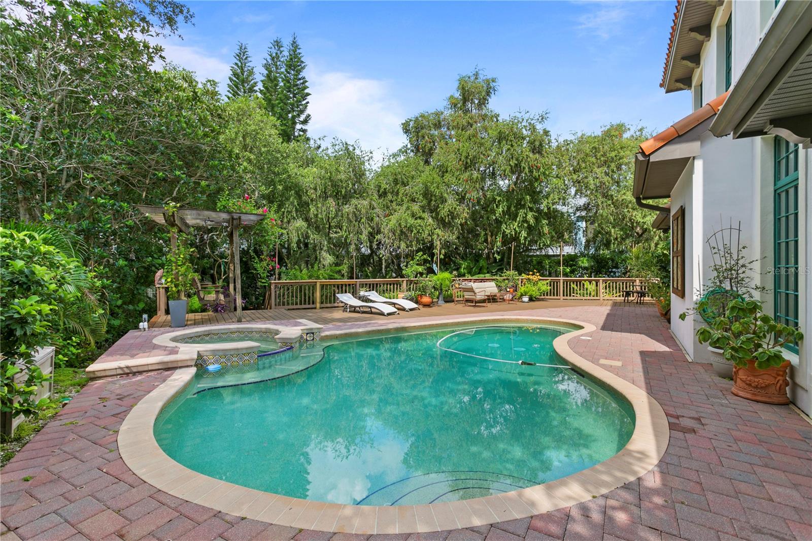 TORTUGA CIRCLE REP - Residential