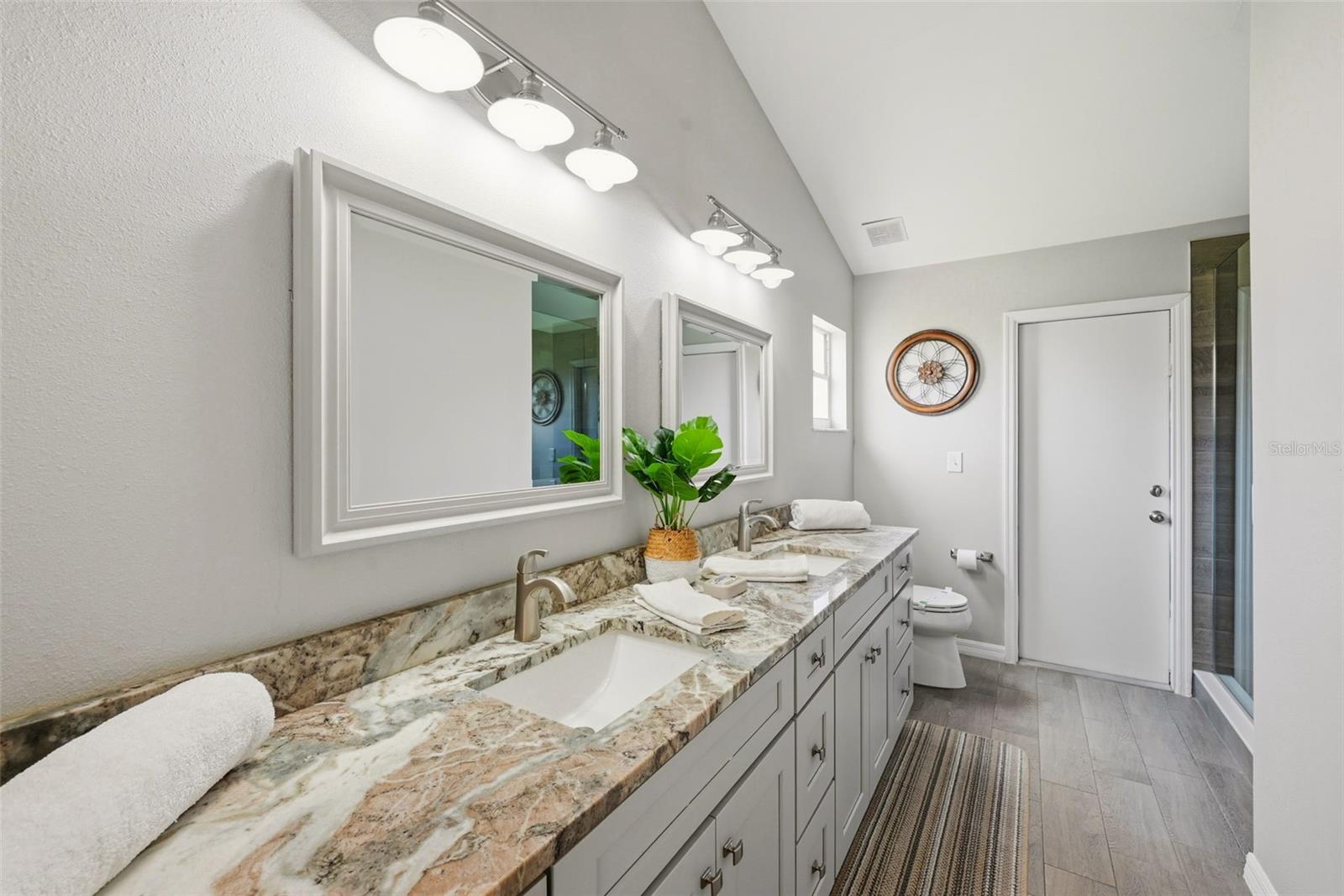 BENTLEY OAKS - Residential