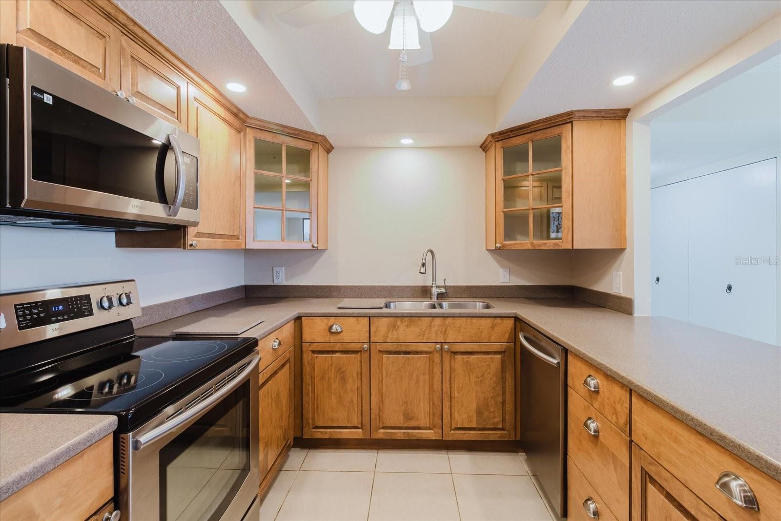 BELLEVIEW BILTMORE VILLAS BAYSHORE I - Residential Lease
