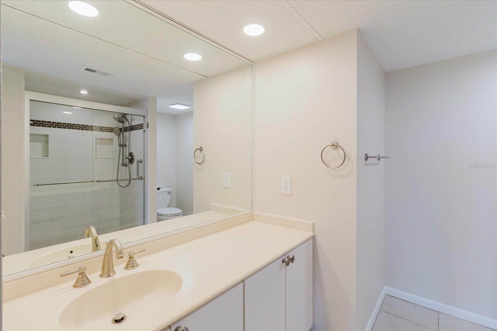 BELLEVIEW BILTMORE VILLAS BAYSHORE I - Residential Lease