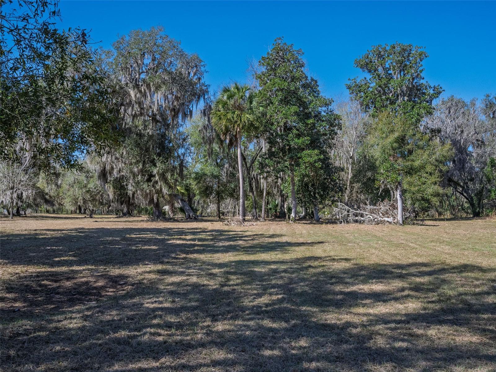 LAKE BRYANT SHORES - Residential