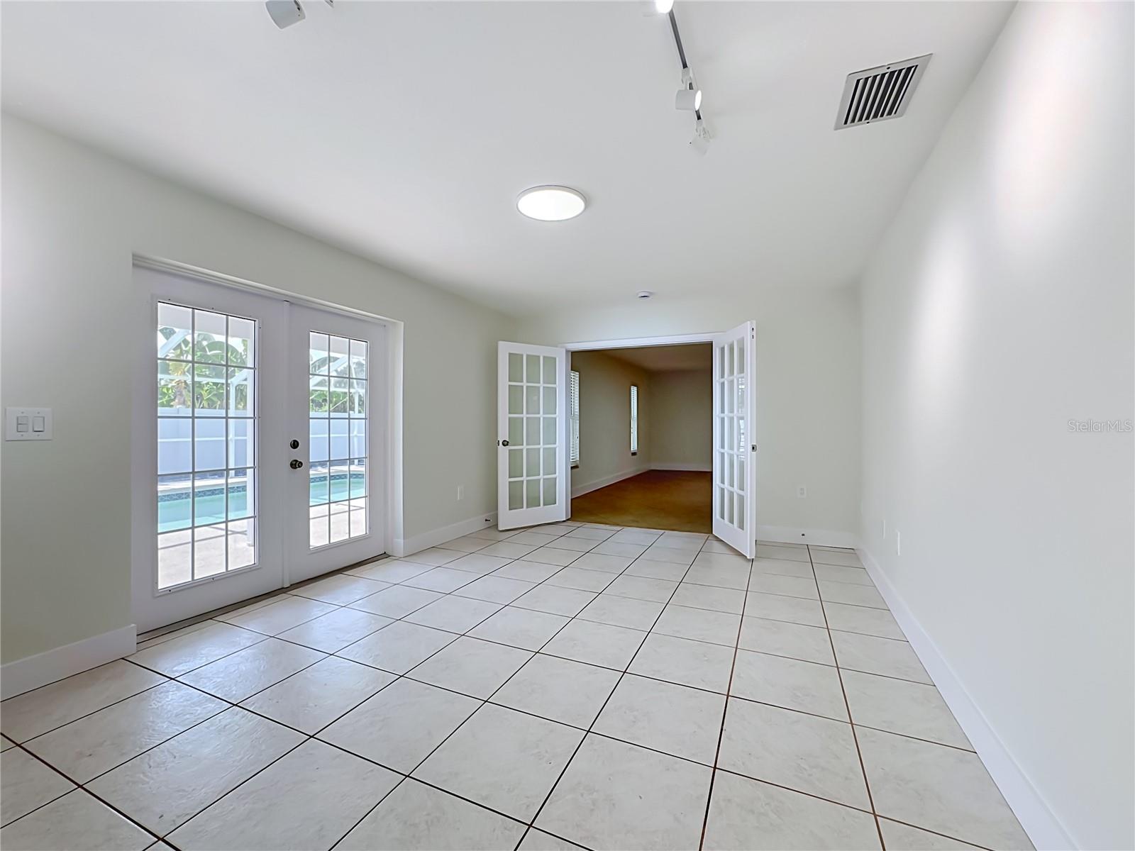 ROLLING ACRES - Residential