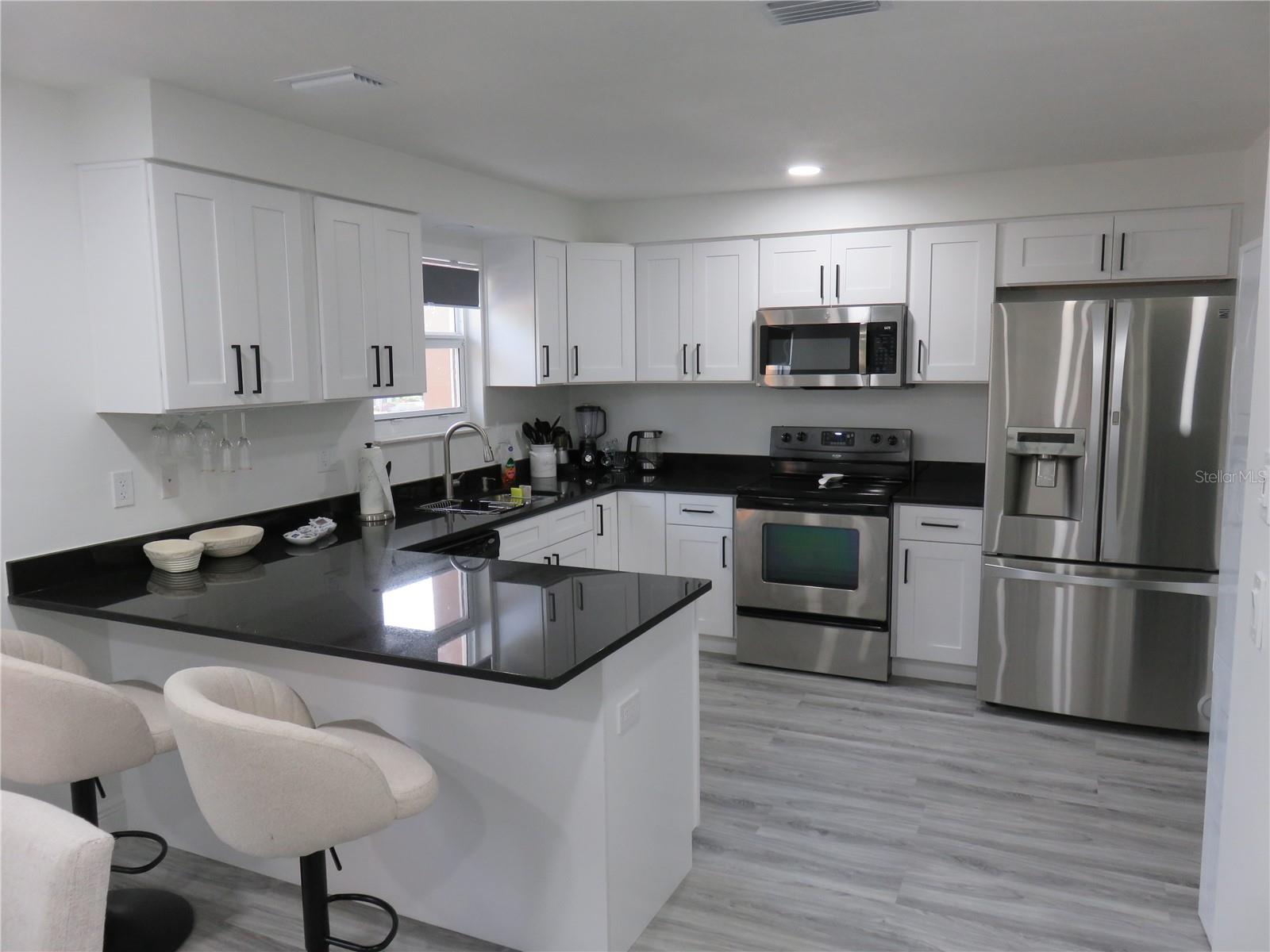 SWEETWATER TWNHM CONDO PH3 - Residential Lease