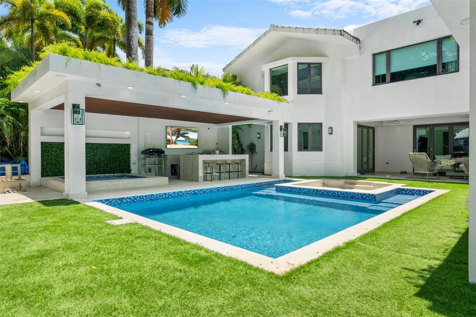 DORADO BEACH EAST - Residential