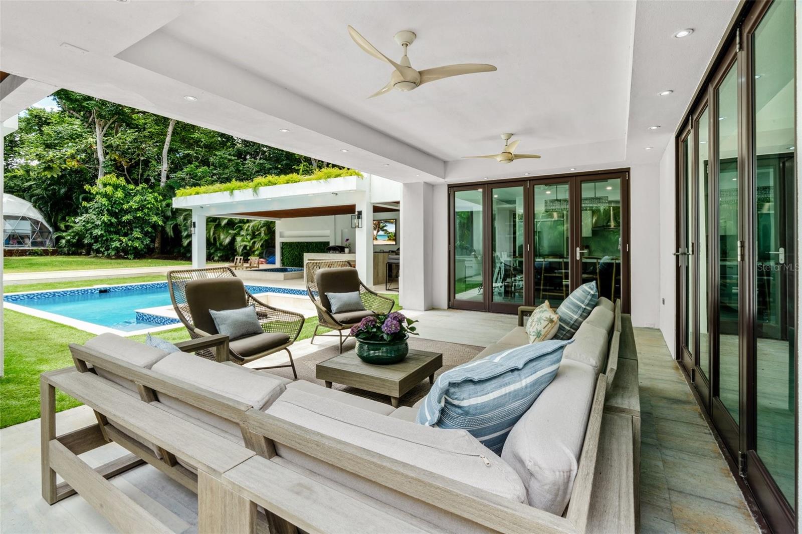 DORADO BEACH EAST - Residential