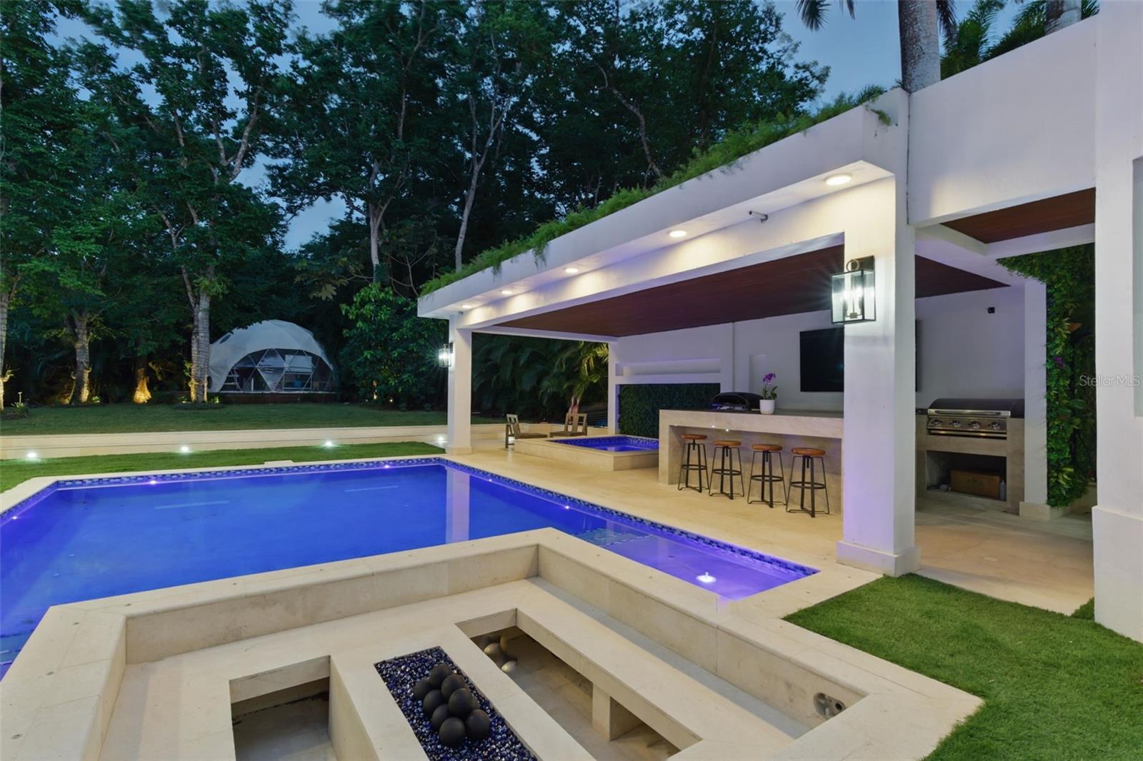 DORADO BEACH EAST - Residential