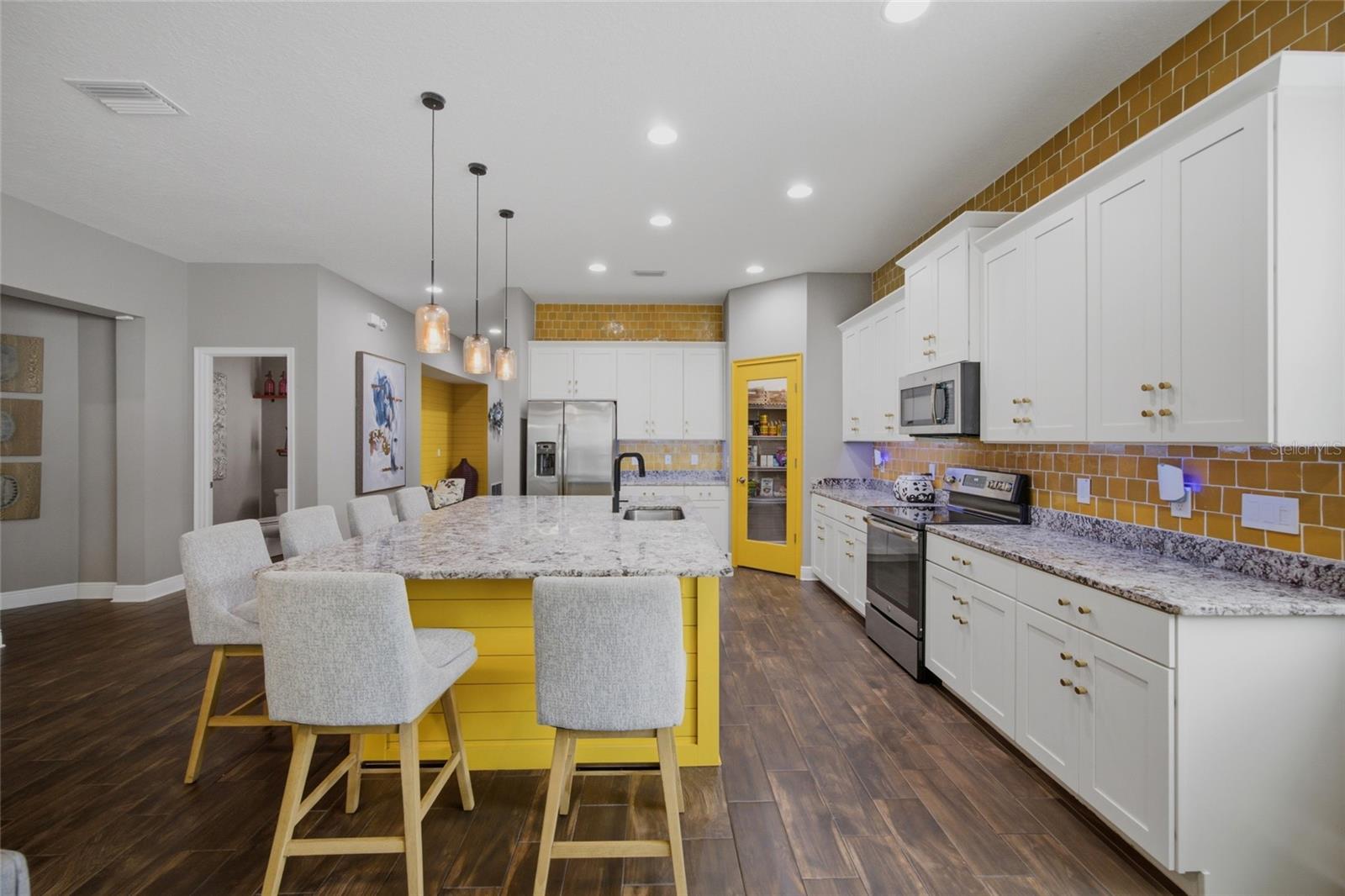 ROSE GARDEN ACRES - Residential