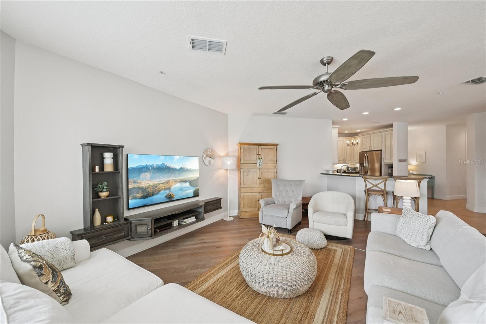 PALMA SOLA BAY CLUB PH 7 - Residential
