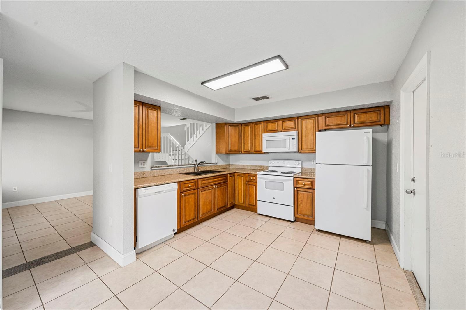 PHEASANT RUN AT ROSEMONT CONDO - Residential