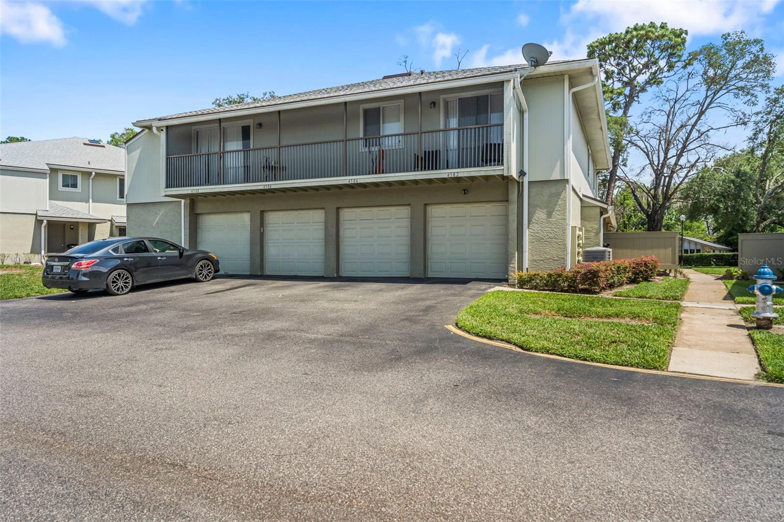 PHEASANT RUN AT ROSEMONT CONDO - Residential