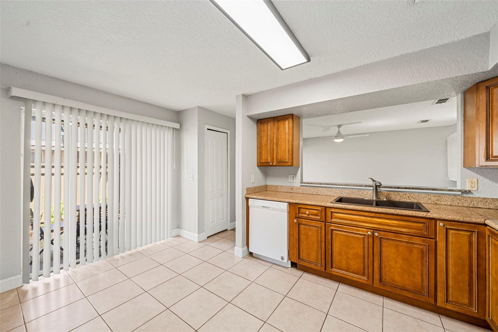 PHEASANT RUN AT ROSEMONT CONDO - Residential