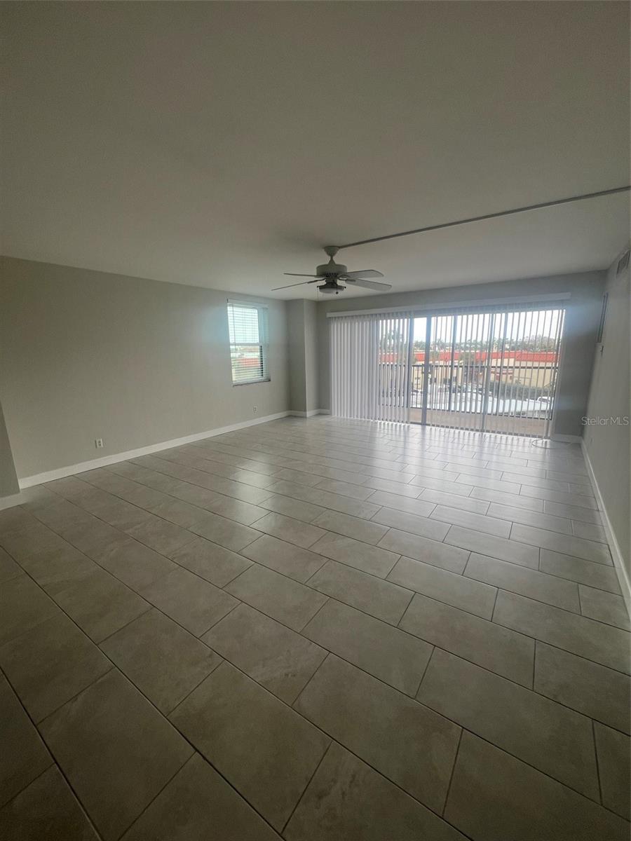 PARADISE ISLAND TOWERS CONDO - Residential Lease