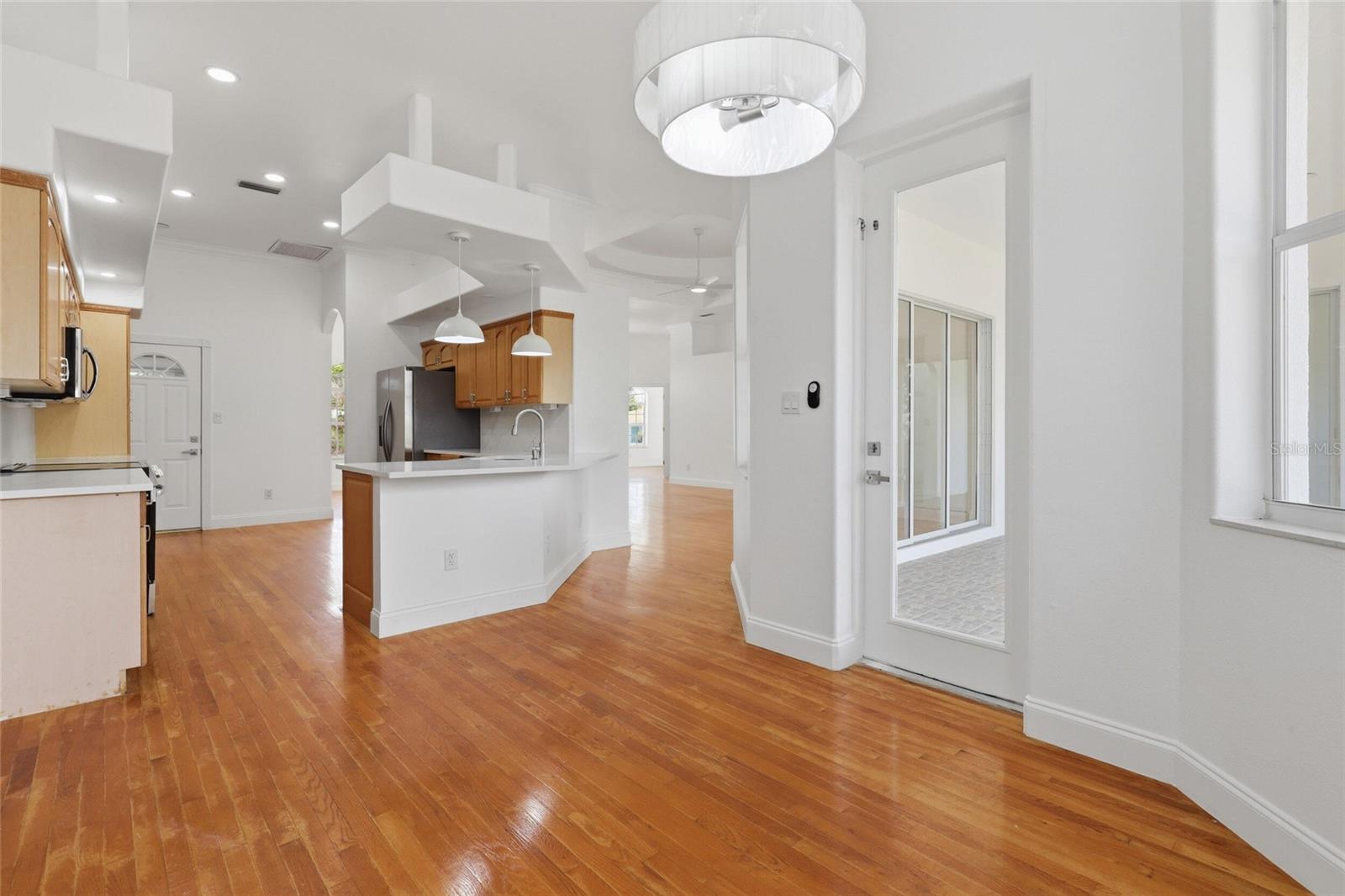 SOUTH VENICE - Residential