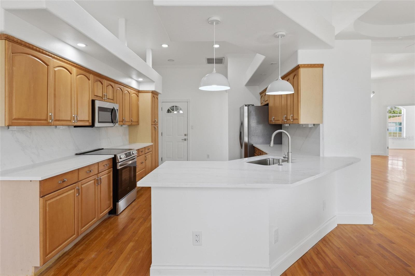 SOUTH VENICE - Residential
