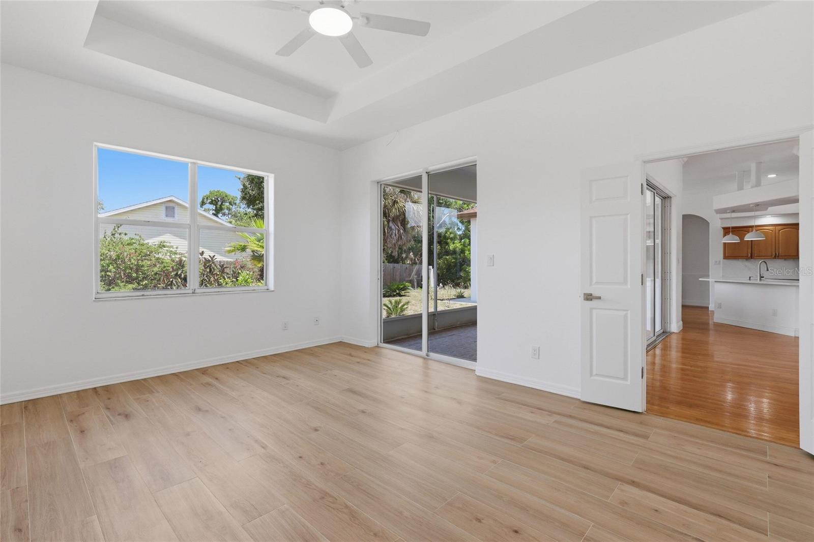 SOUTH VENICE - Residential