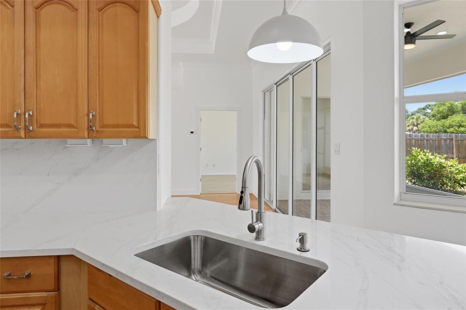SOUTH VENICE - Residential