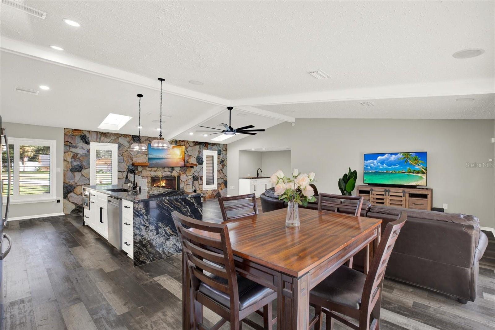 RIVER COUNTRY ESTATES - Residential