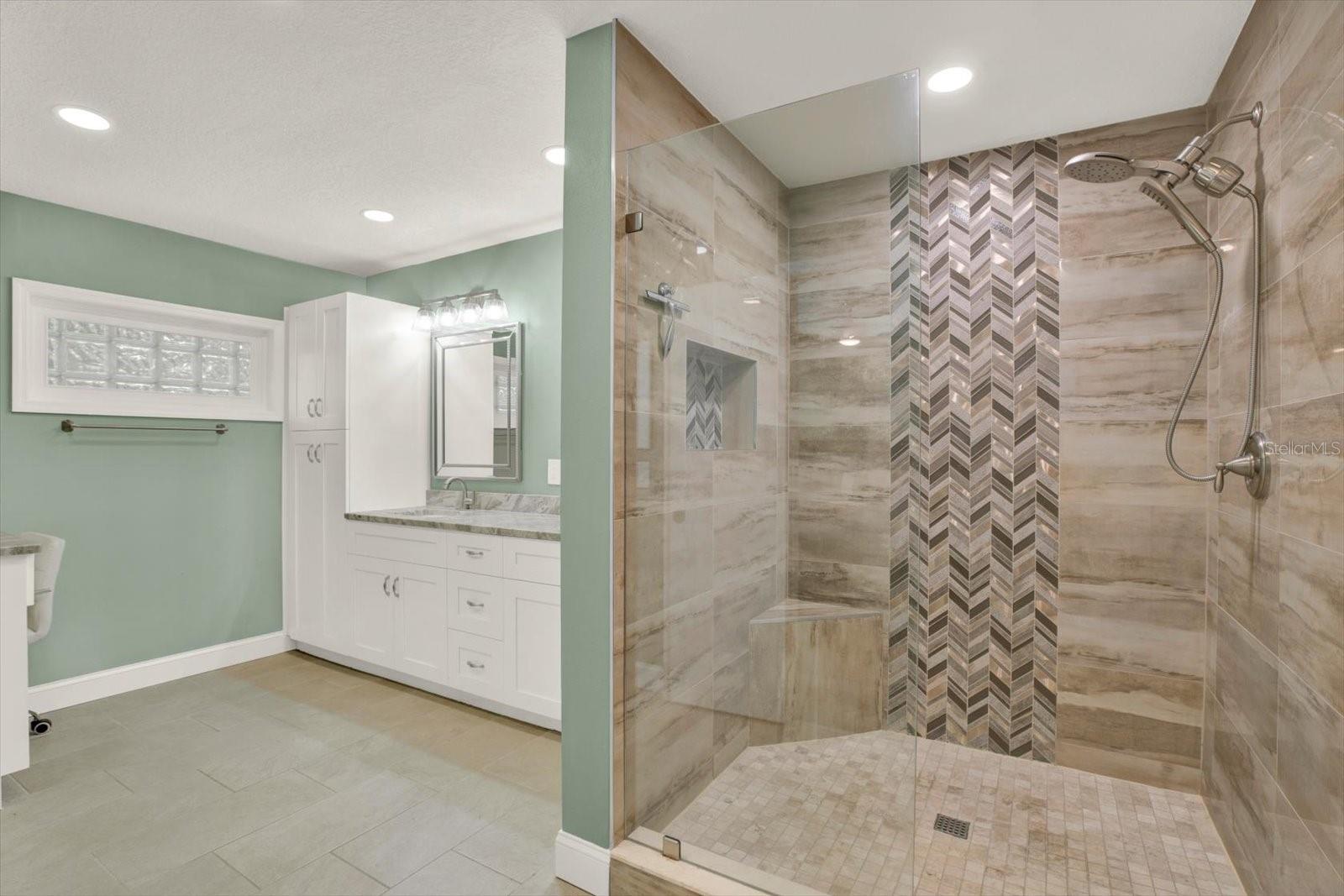 RIVER COUNTRY ESTATES - Residential