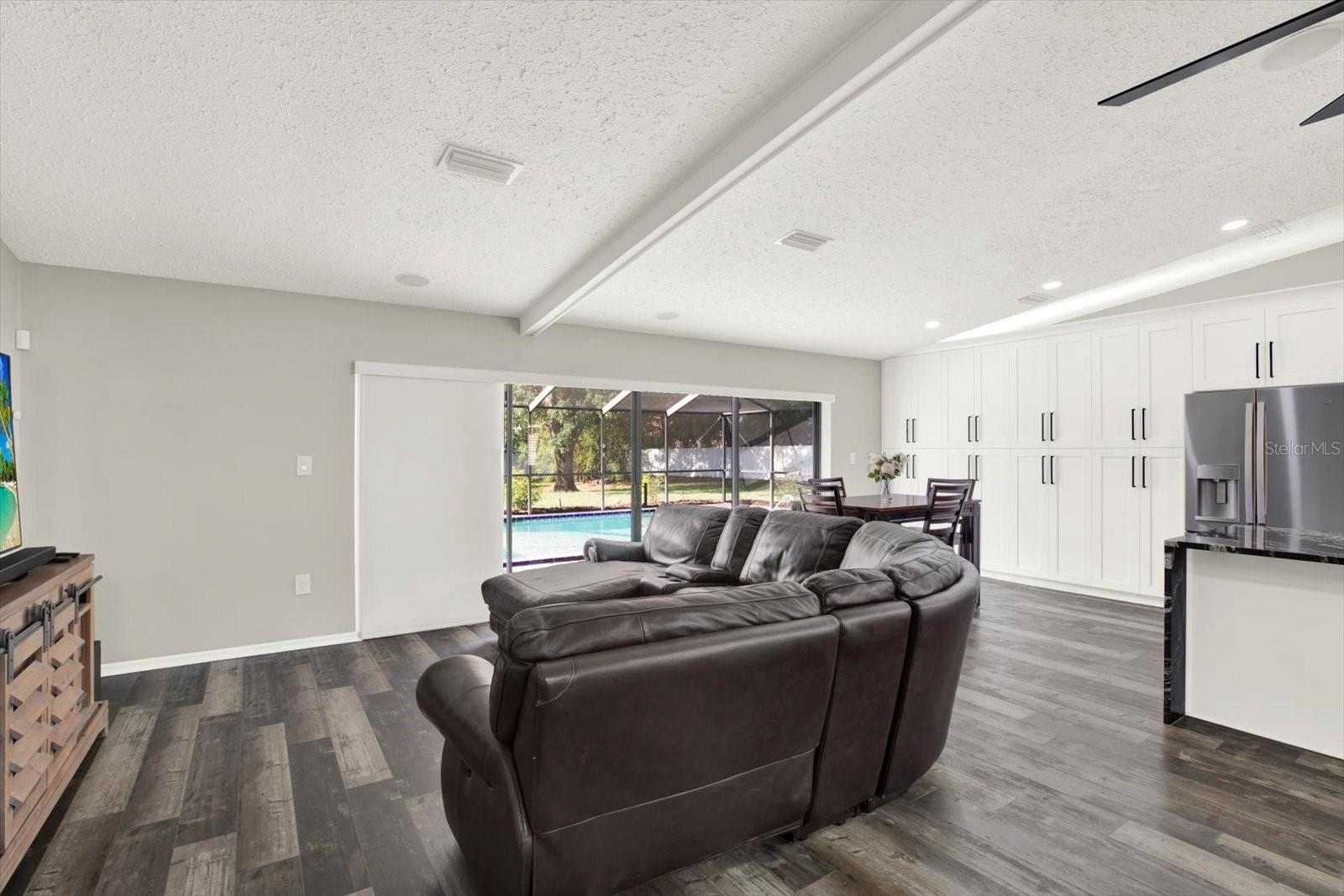 RIVER COUNTRY ESTATES - Residential