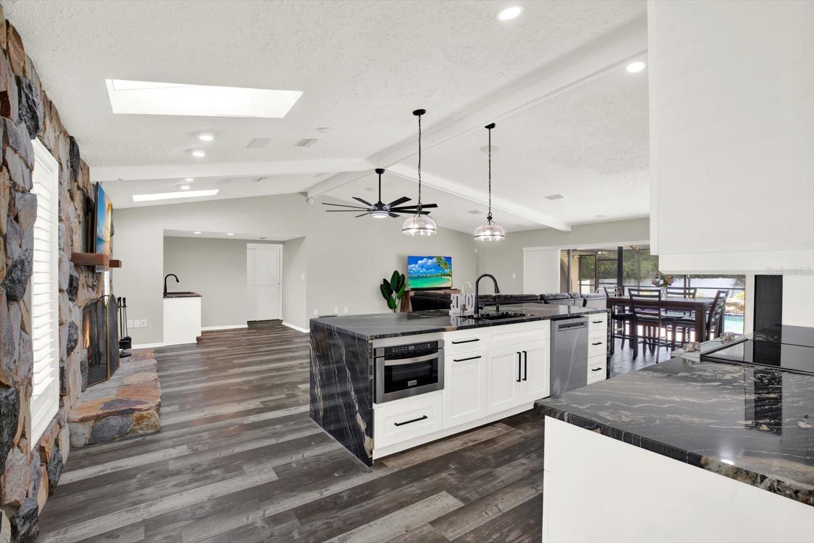 RIVER COUNTRY ESTATES - Residential