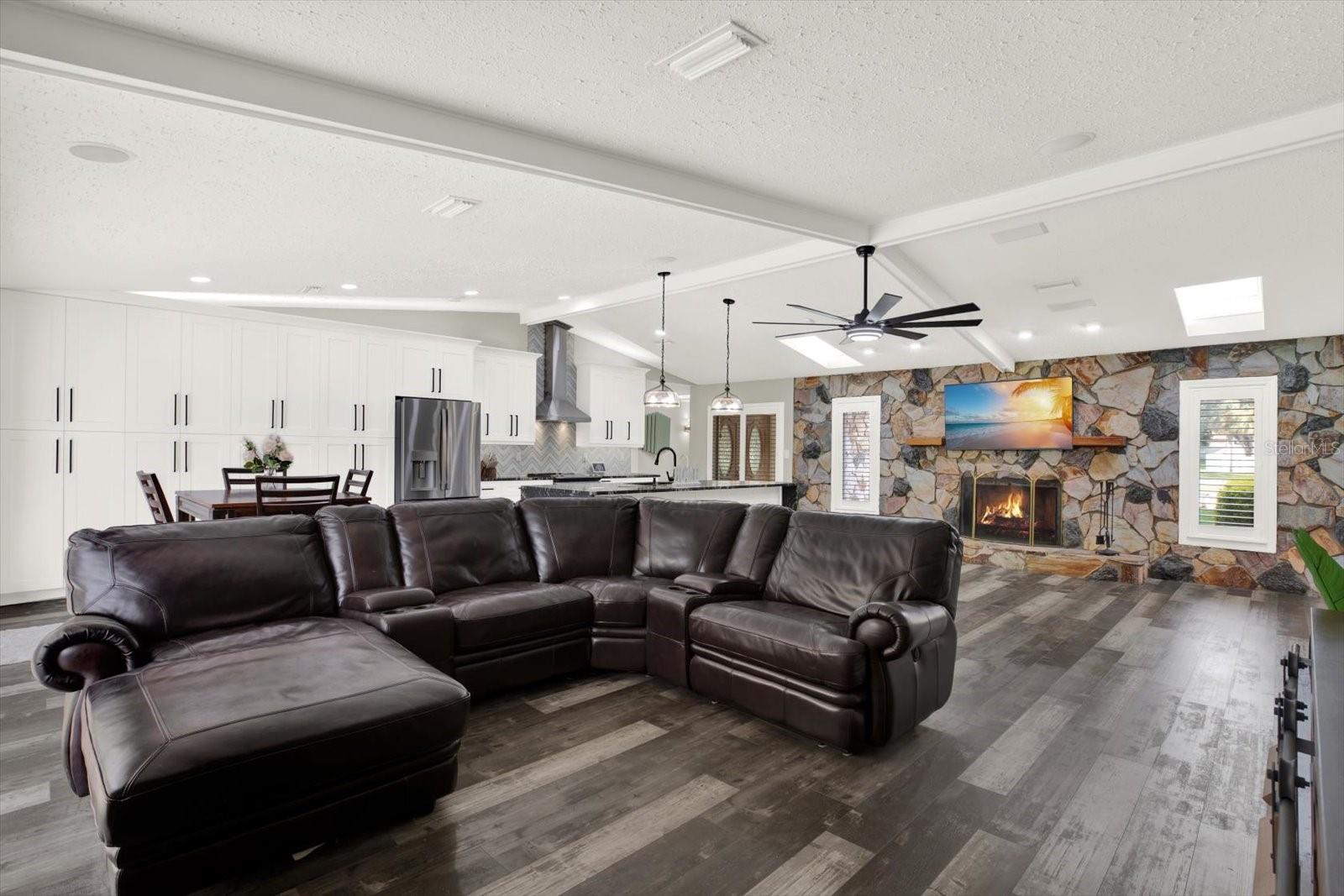 RIVER COUNTRY ESTATES - Residential