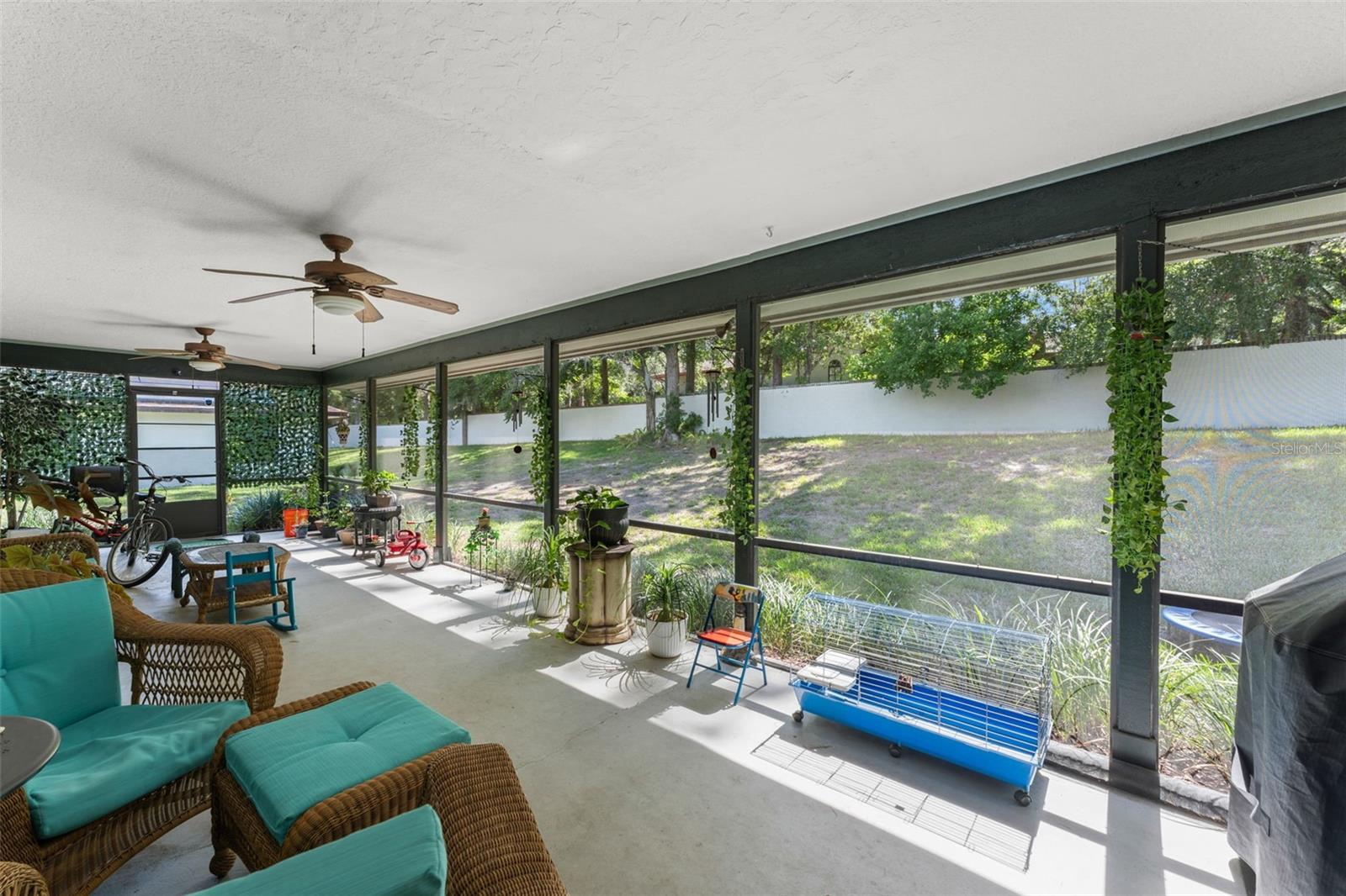 NORTHRIDGE - Residential