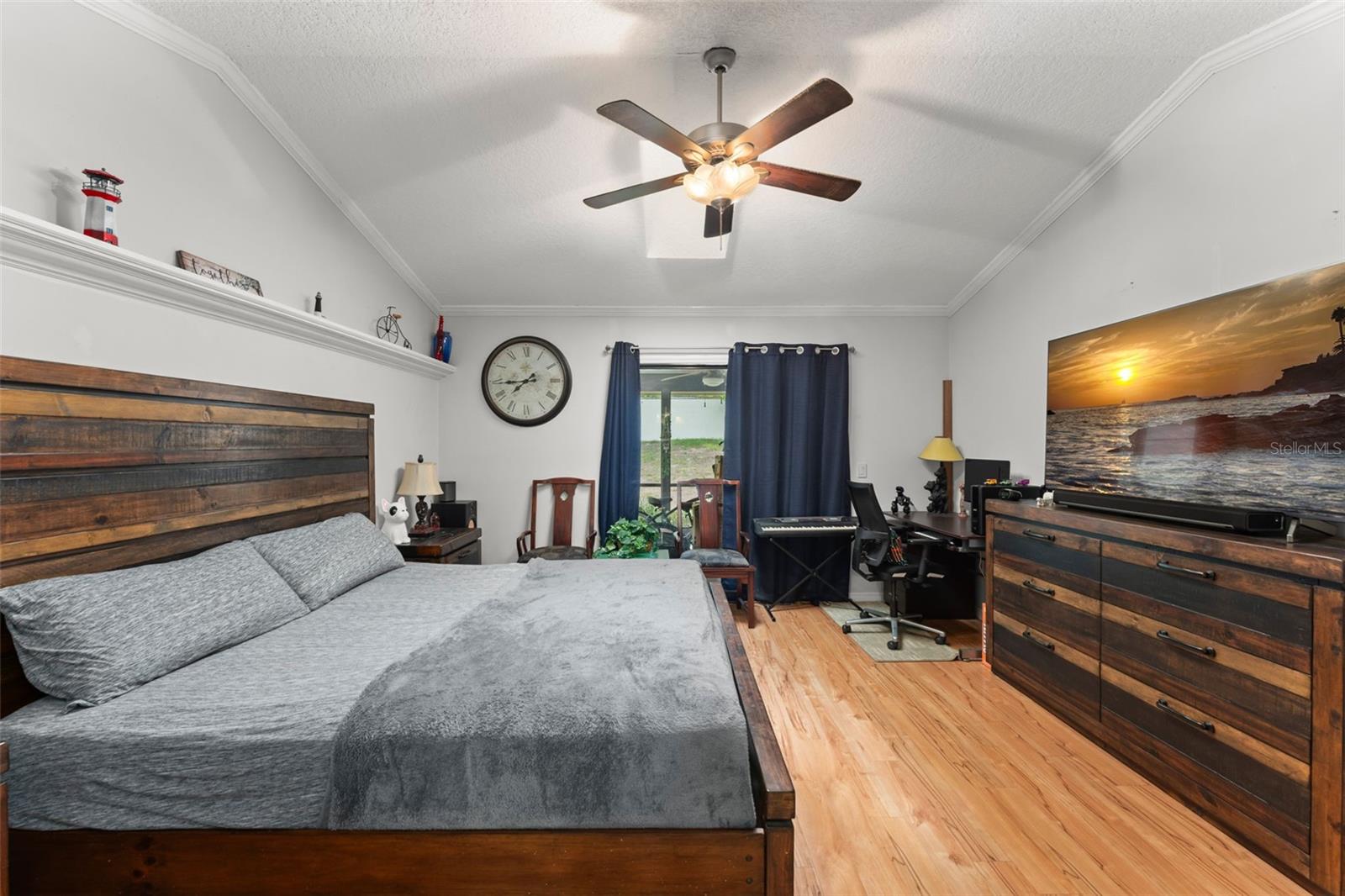 NORTHRIDGE - Residential