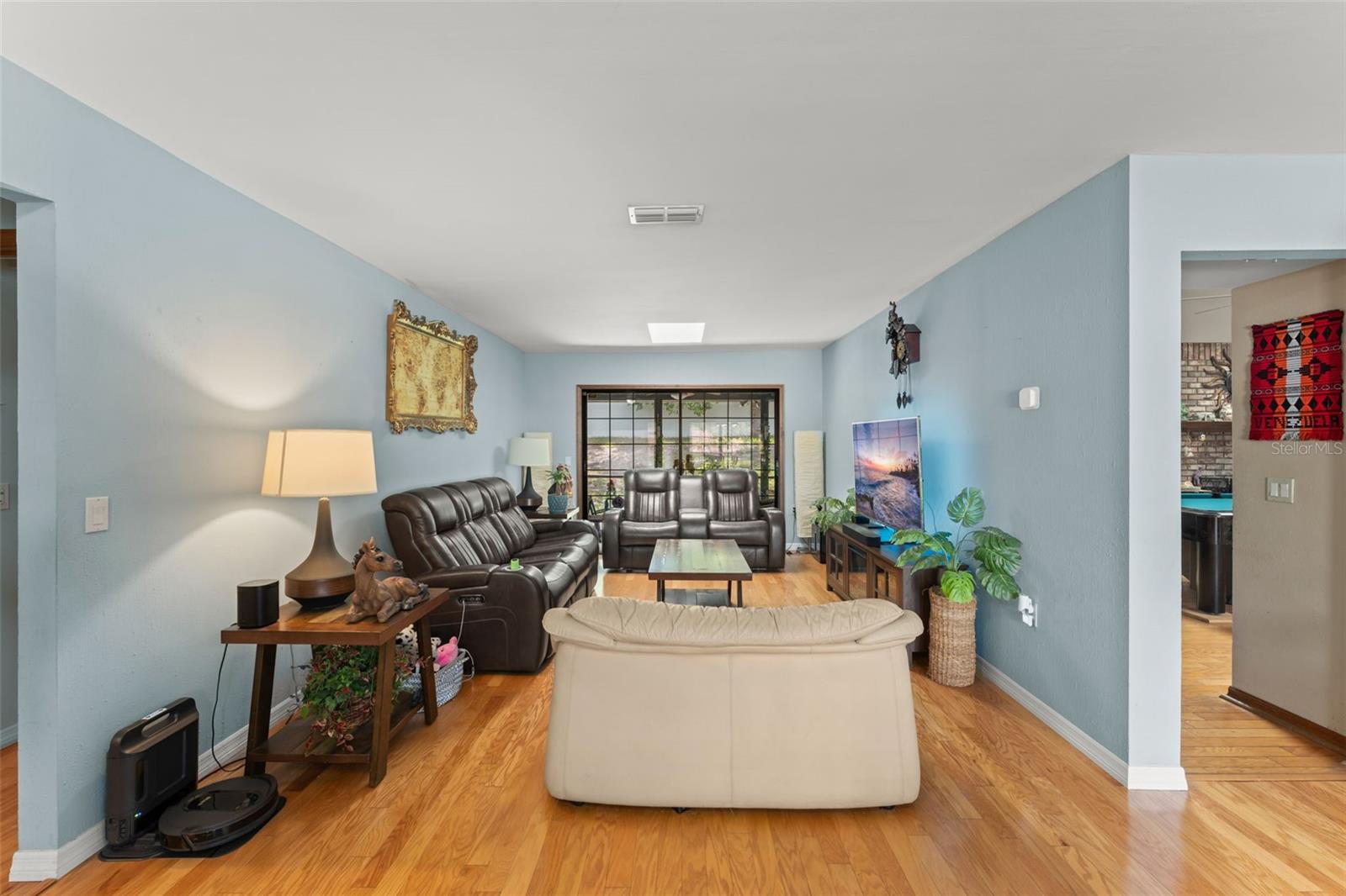 NORTHRIDGE - Residential