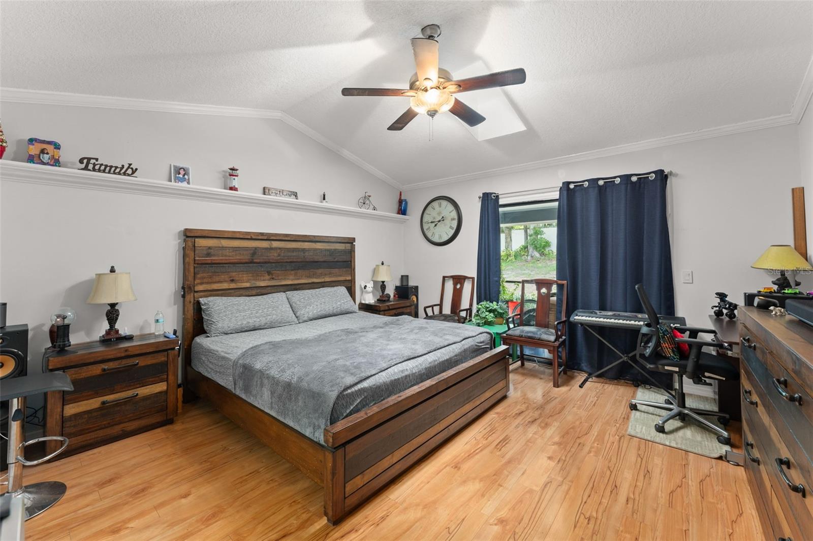 NORTHRIDGE - Residential