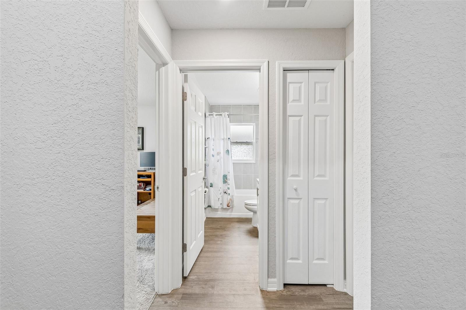 RIDGEWOOD - Residential