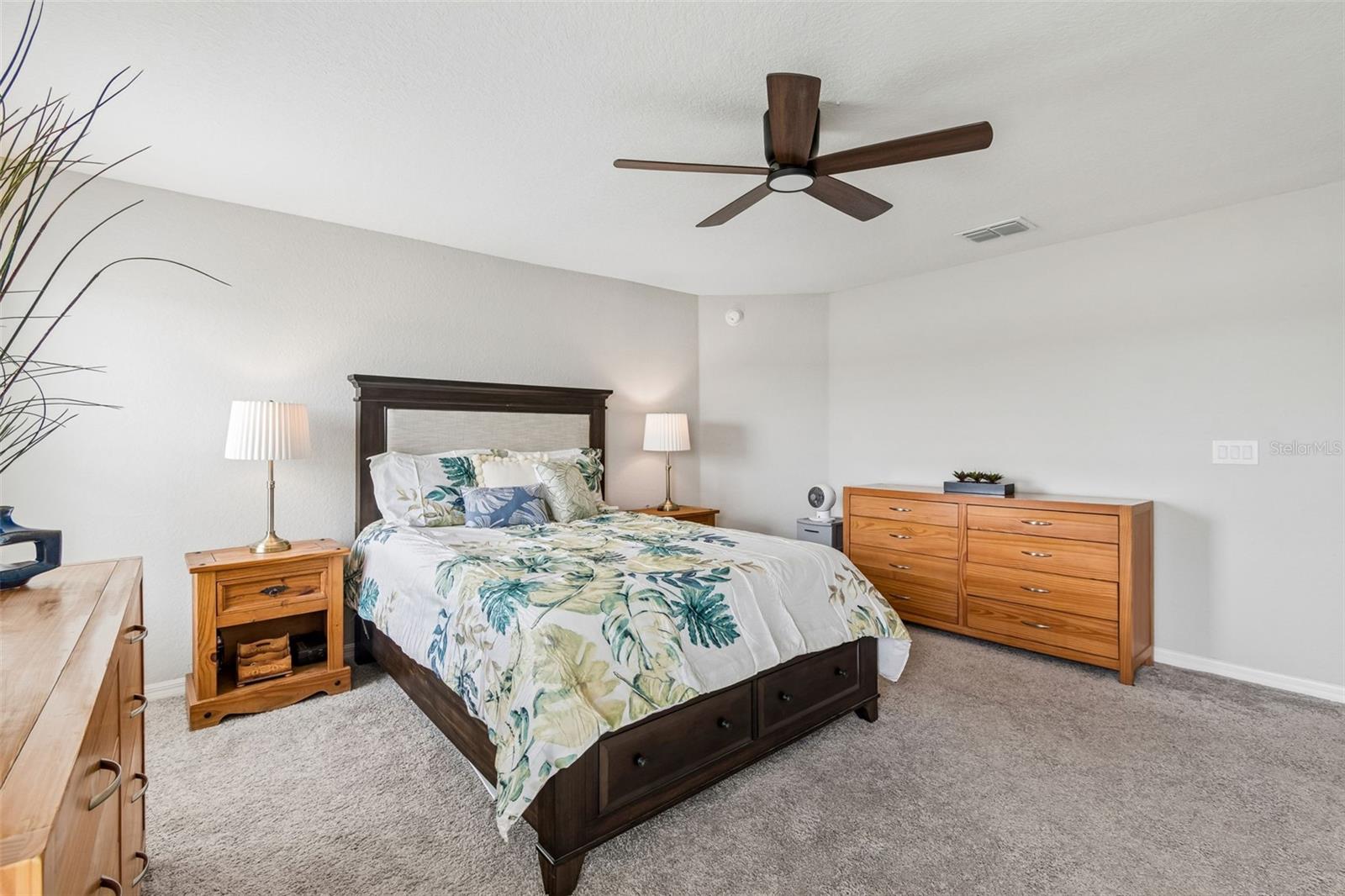 RIDGEWOOD - Residential