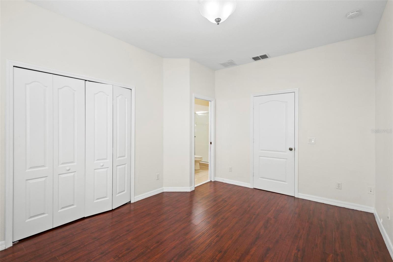 VICTORIA PINES CONDO - Residential Lease