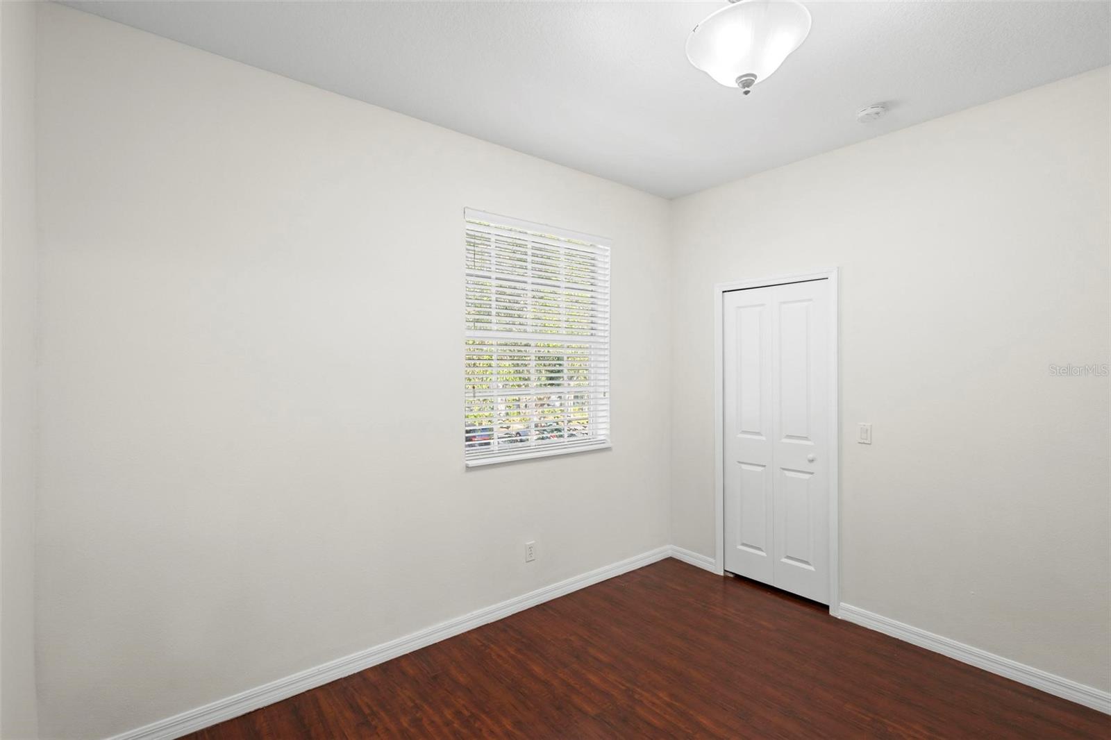 VICTORIA PINES CONDO - Residential Lease