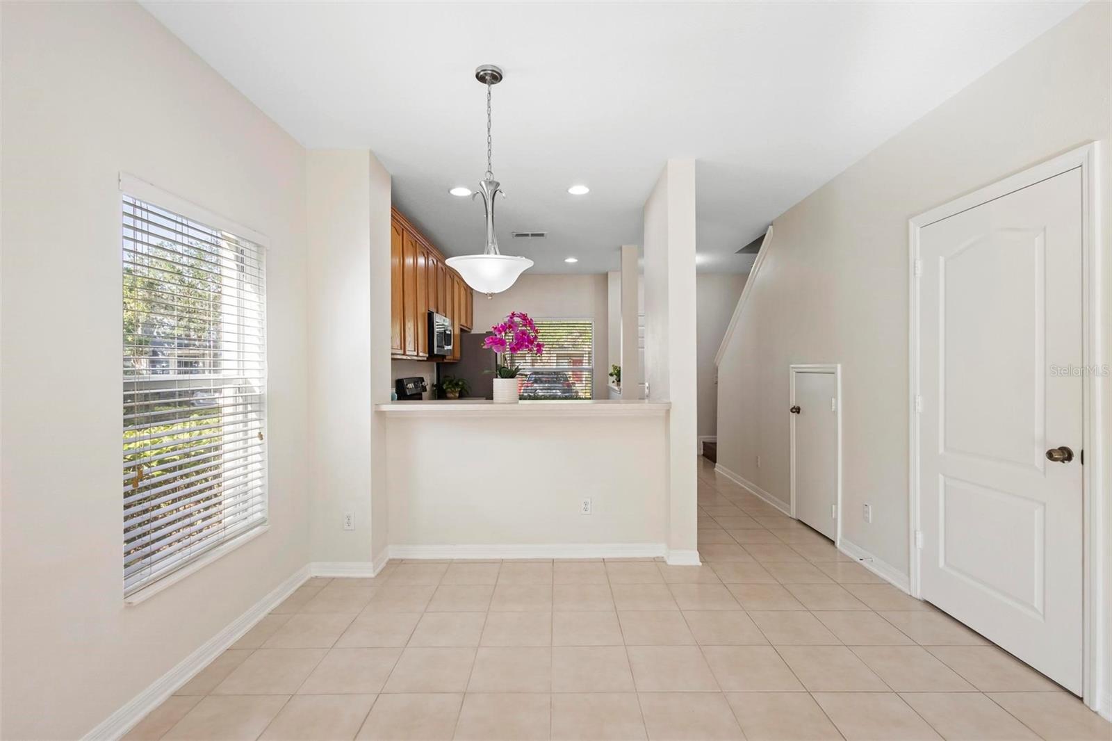 VICTORIA PINES CONDO - Residential Lease