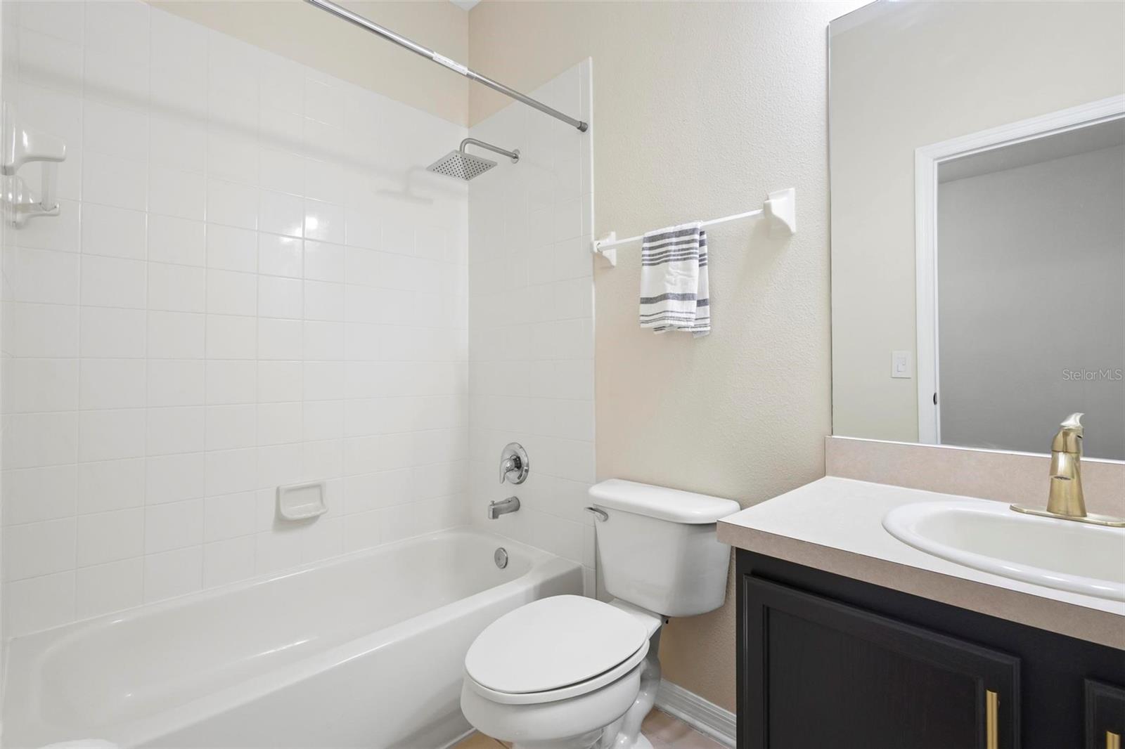 VICTORIA PINES CONDO - Residential Lease