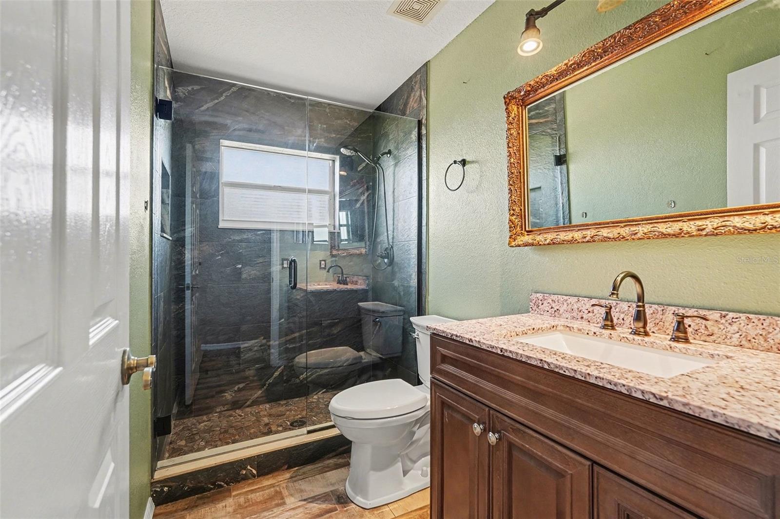 HIGHLANDS UN 10 - Residential Lease