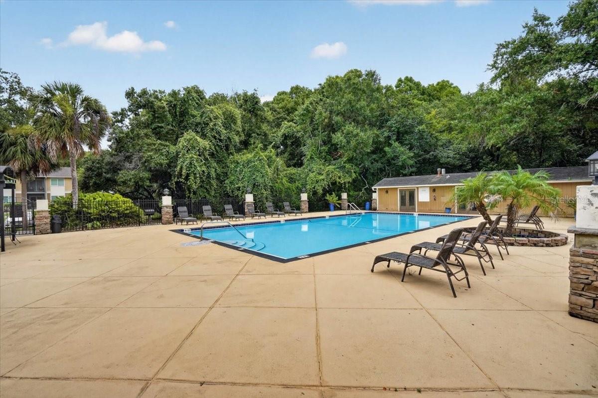 STONE CREEK POINTE A CONDOMINI - Residential