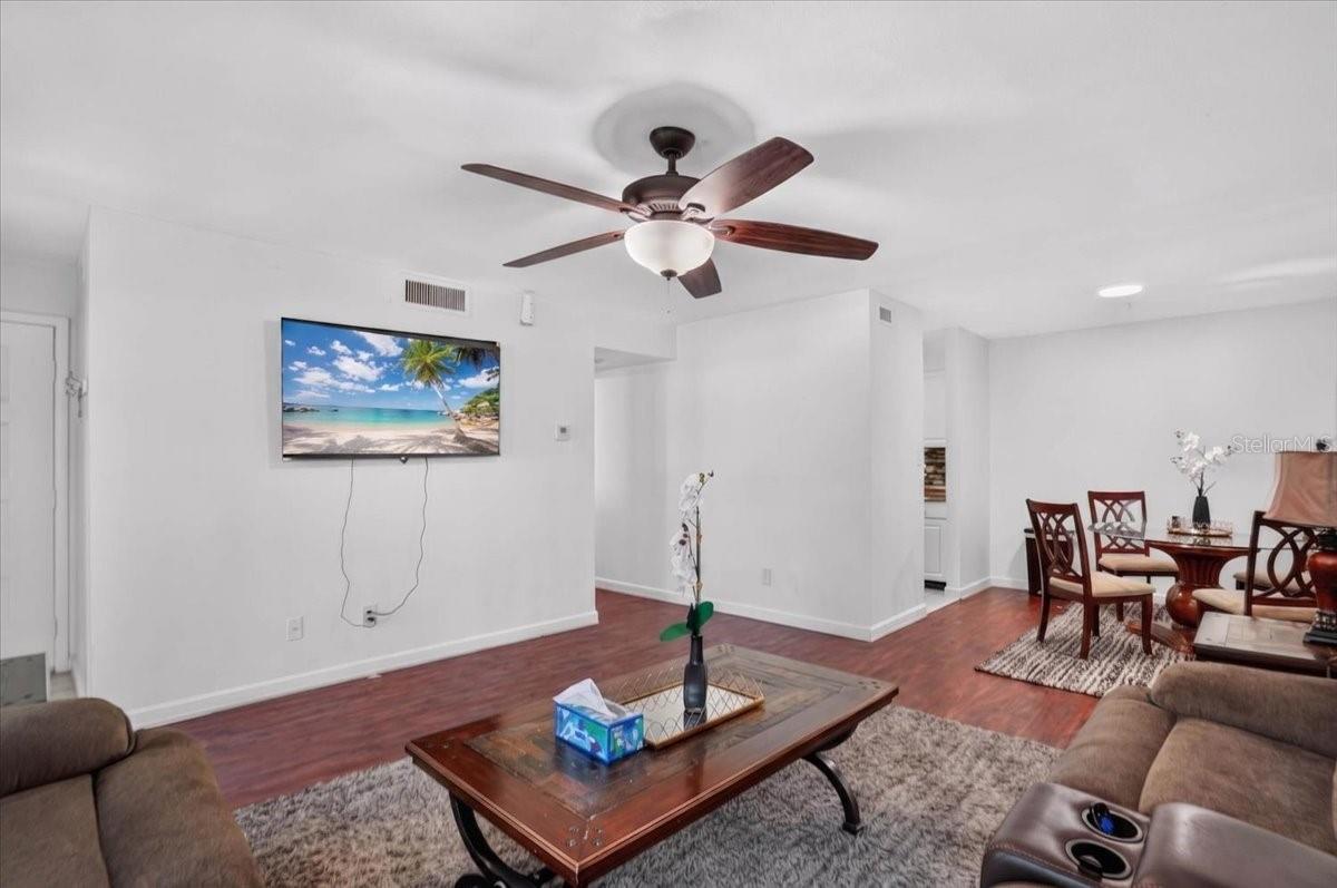 STONE CREEK POINTE A CONDOMINI - Residential