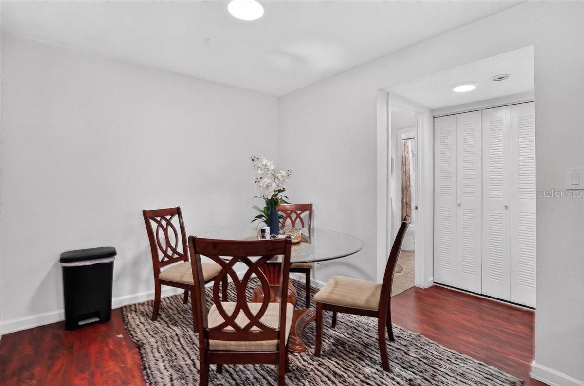 STONE CREEK POINTE A CONDOMINI - Residential