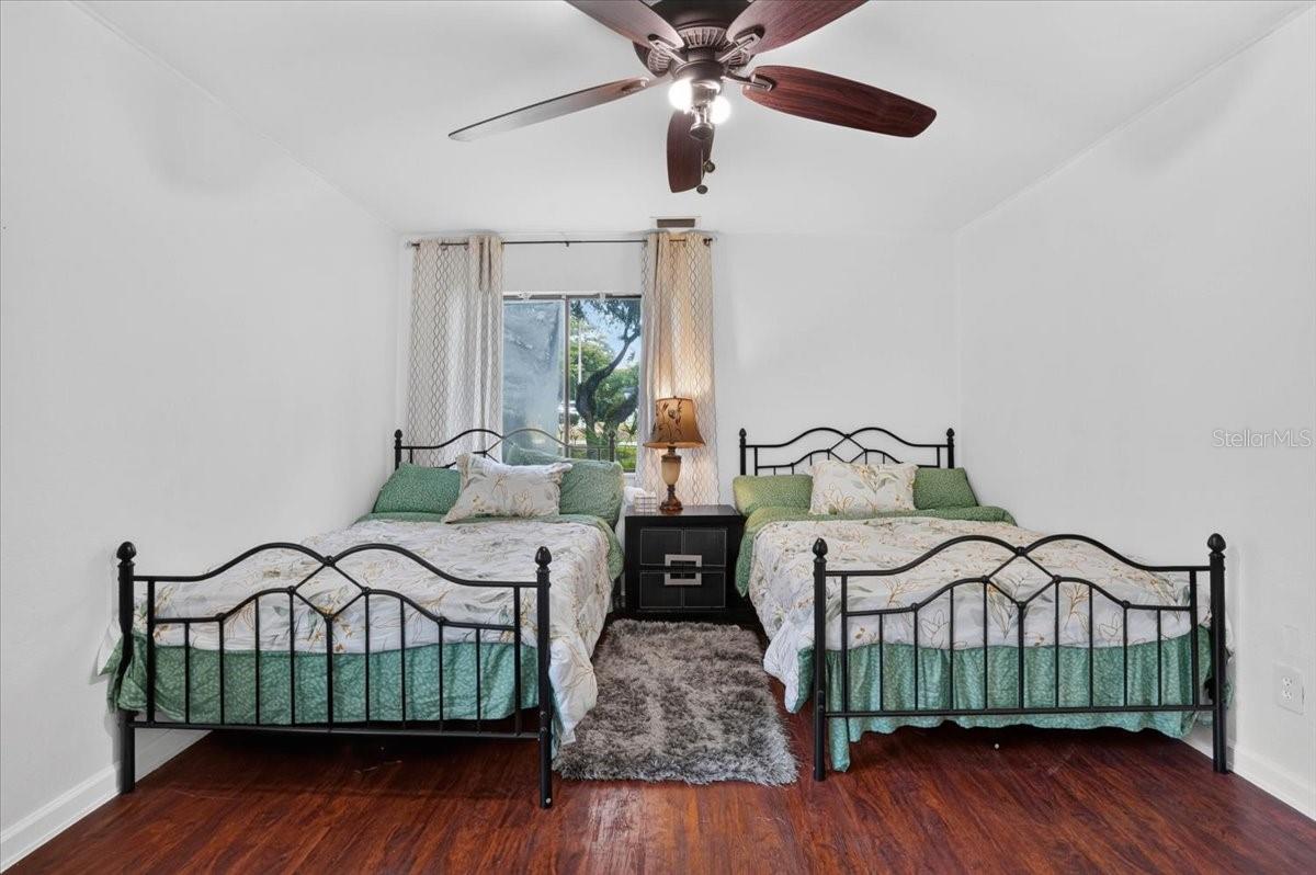 STONE CREEK POINTE A CONDOMINI - Residential