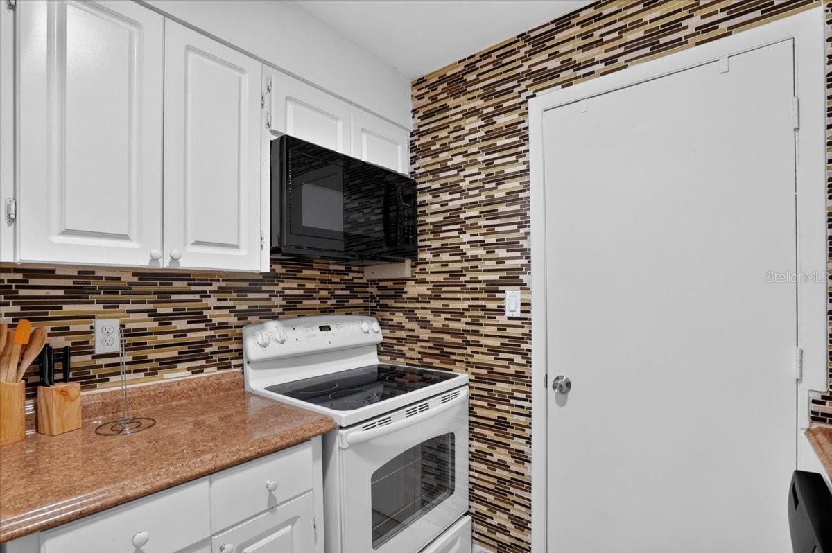STONE CREEK POINTE A CONDOMINI - Residential