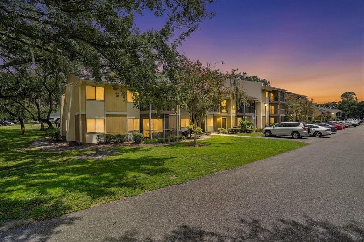 STONE CREEK POINTE A CONDOMINI - Residential