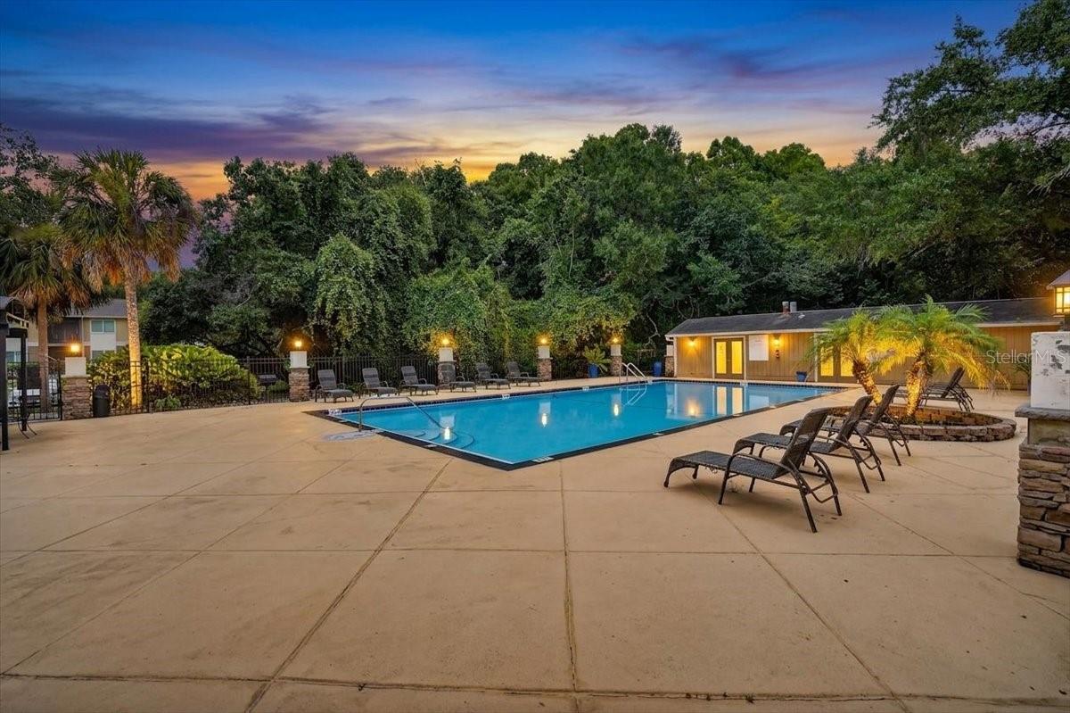 STONE CREEK POINTE A CONDOMINI - Residential