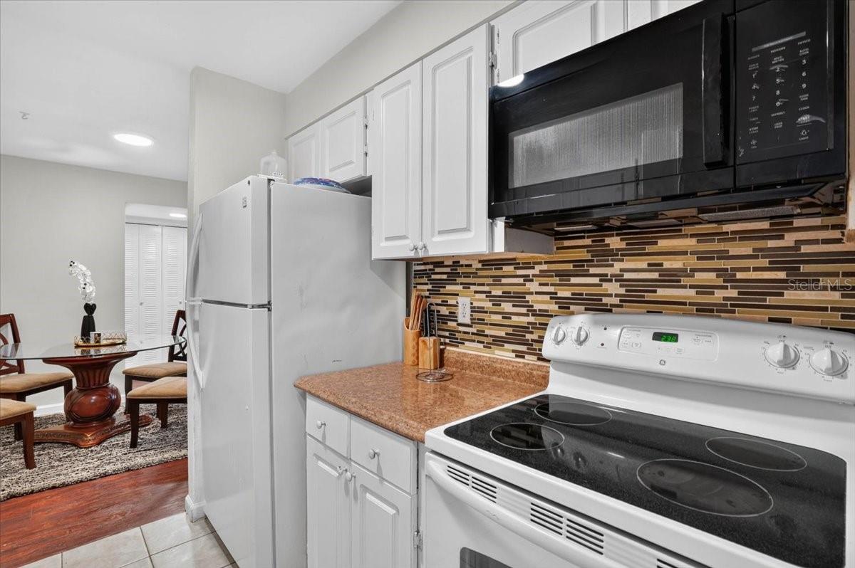 STONE CREEK POINTE A CONDOMINI - Residential