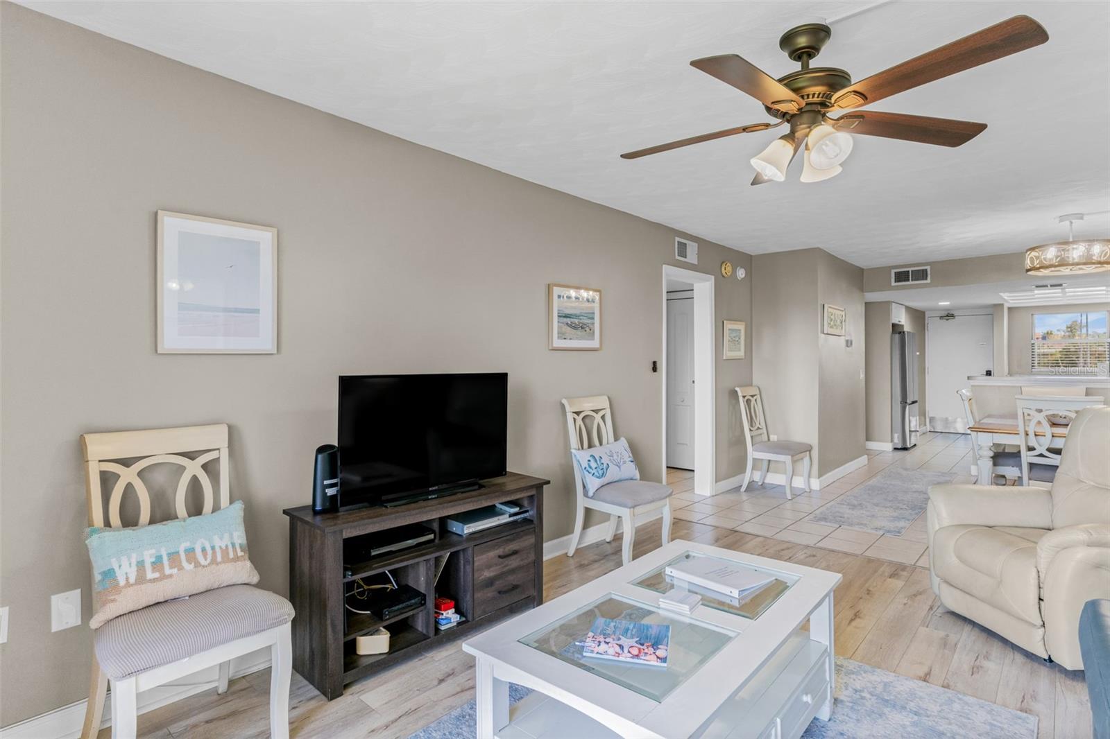 BAY SHORES YACHT & TENNIS CLUB - Residential