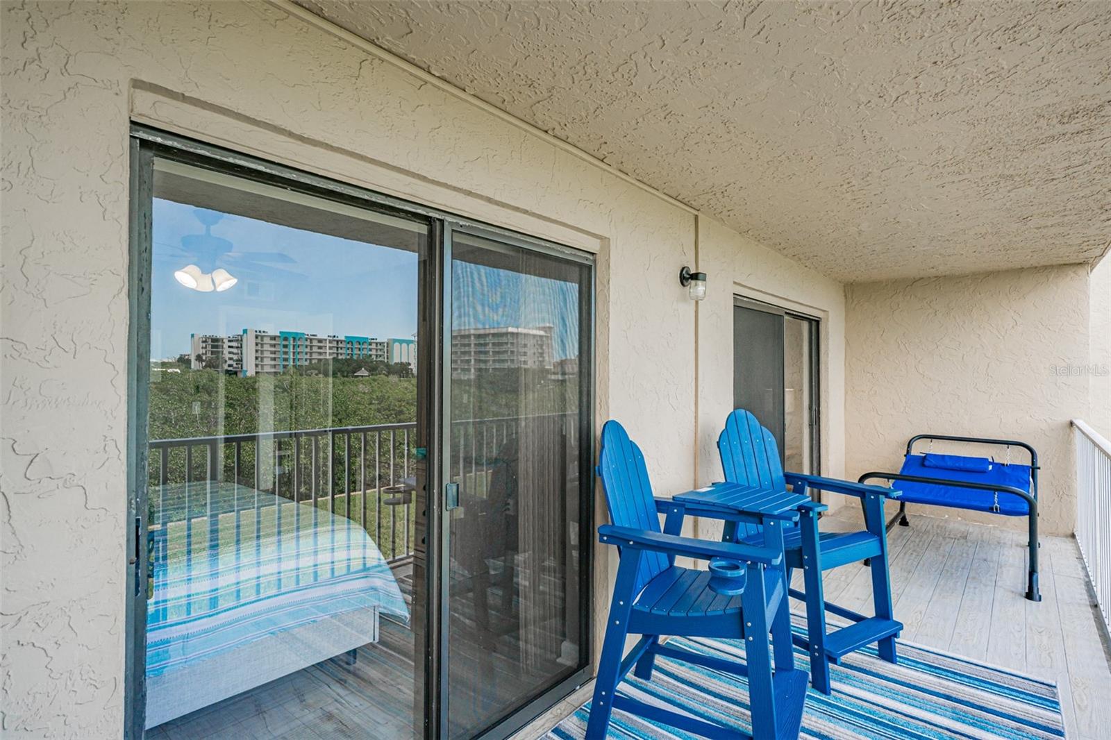 BAY SHORES YACHT & TENNIS CLUB - Residential